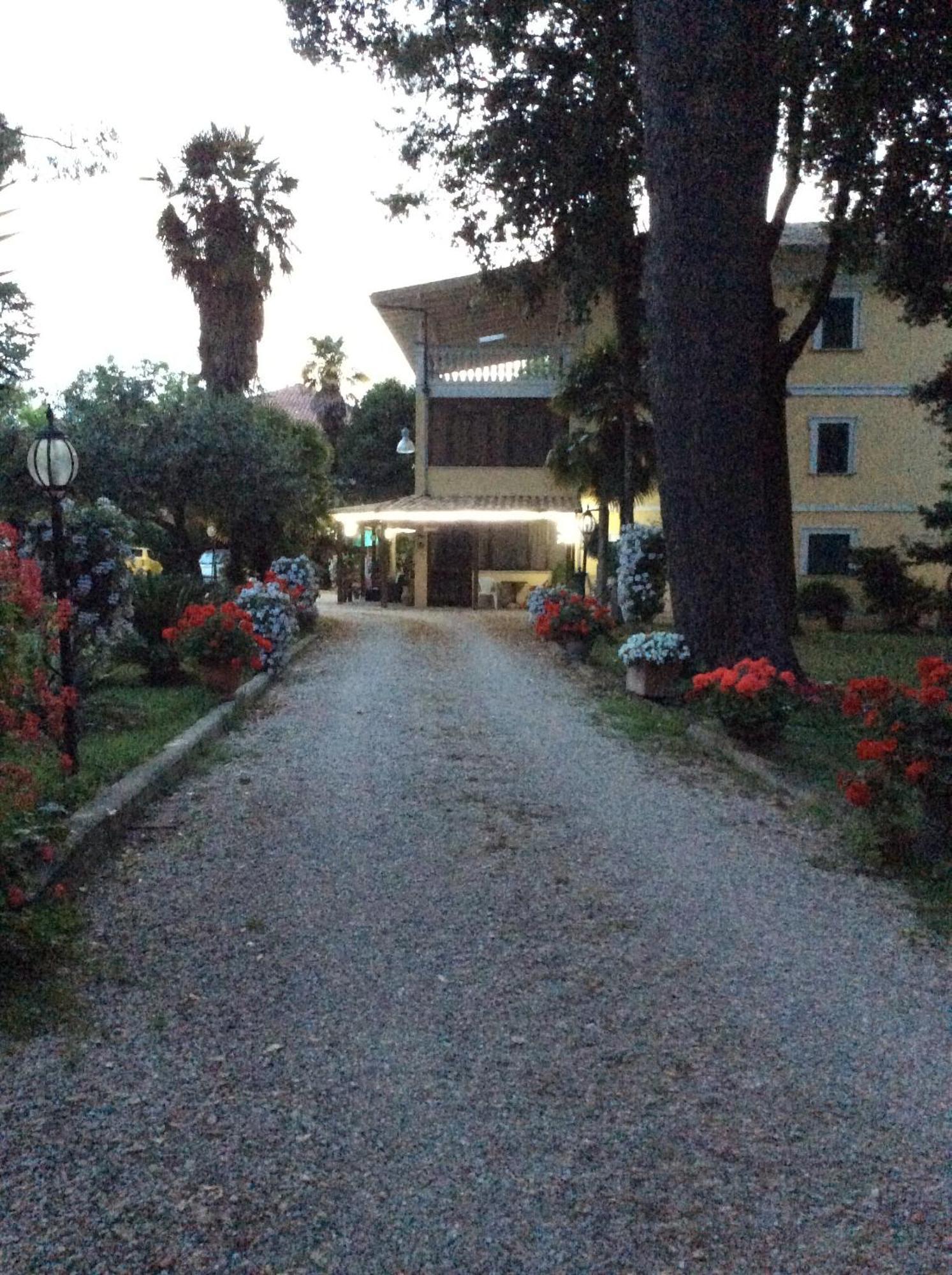 Villa Berghella Montesilvano Marina Exterior foto