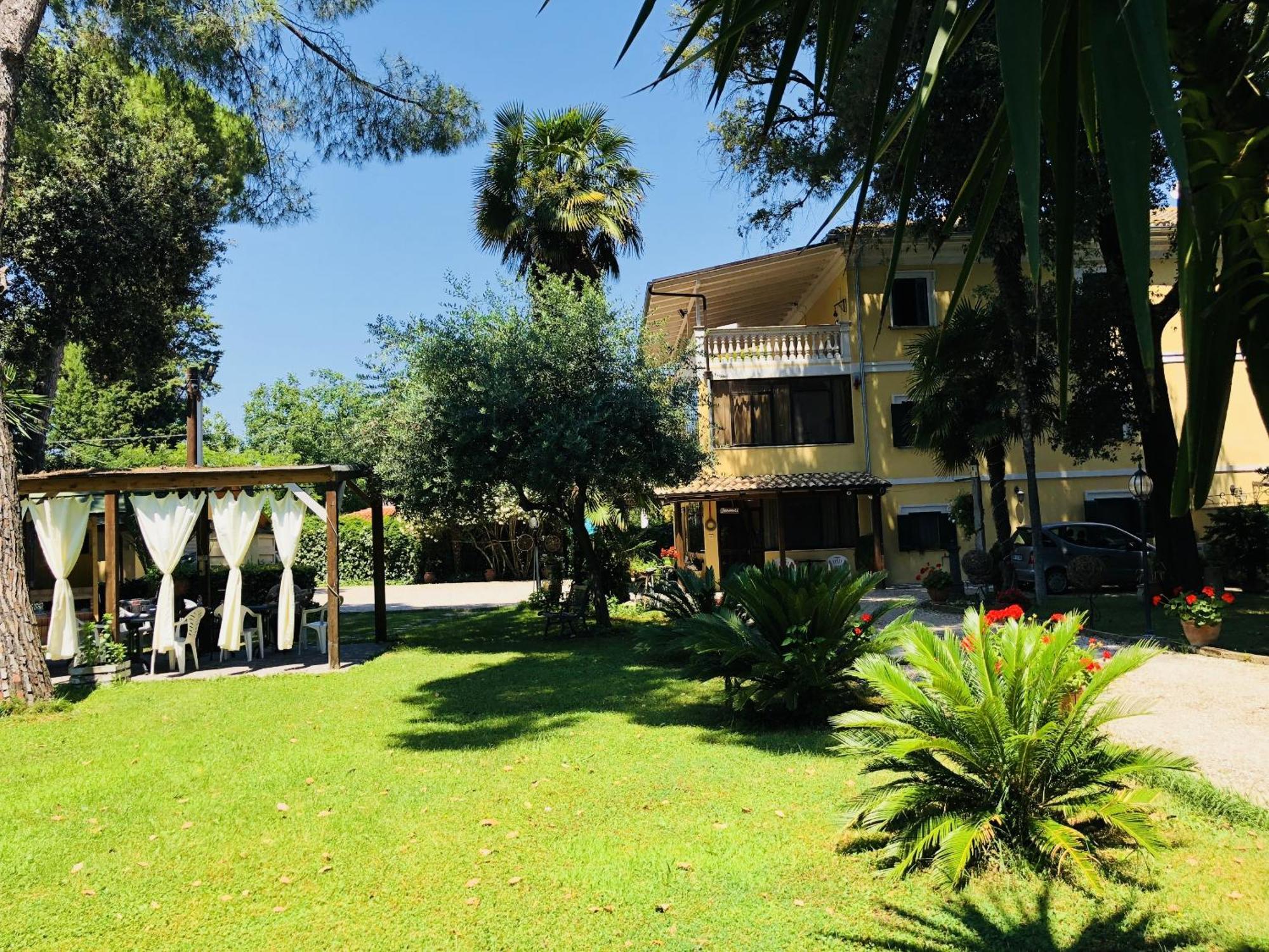 Villa Berghella Montesilvano Marina Exterior foto